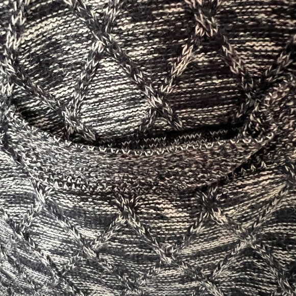 Jones New York Black and Gray Cardigan.- M - Picture 2 of 11